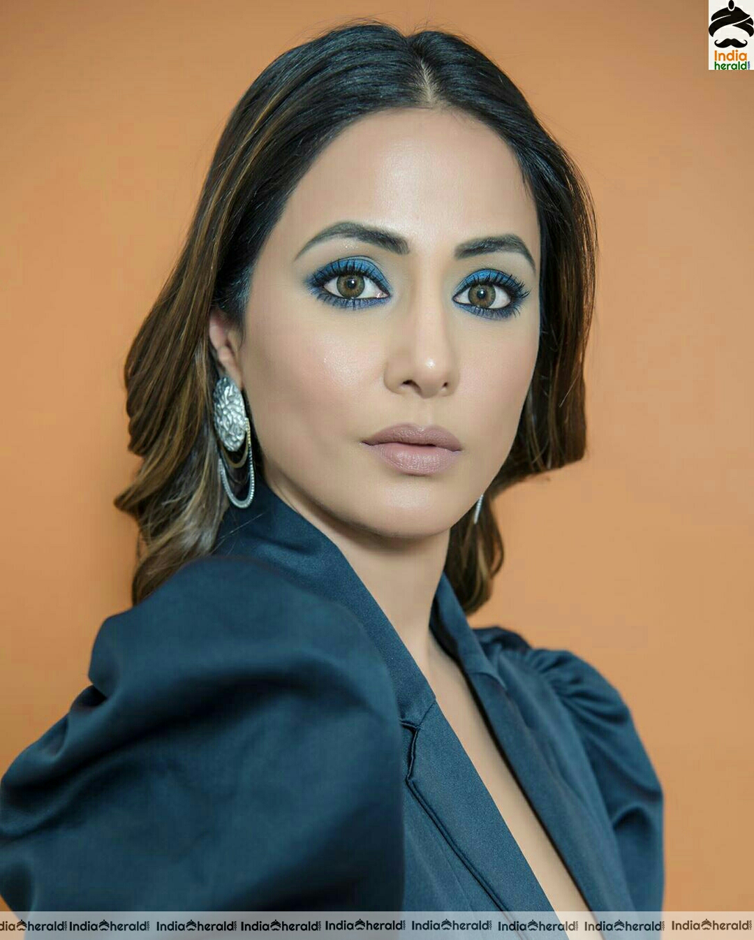 Hina khan Hot Blue Dress Stills