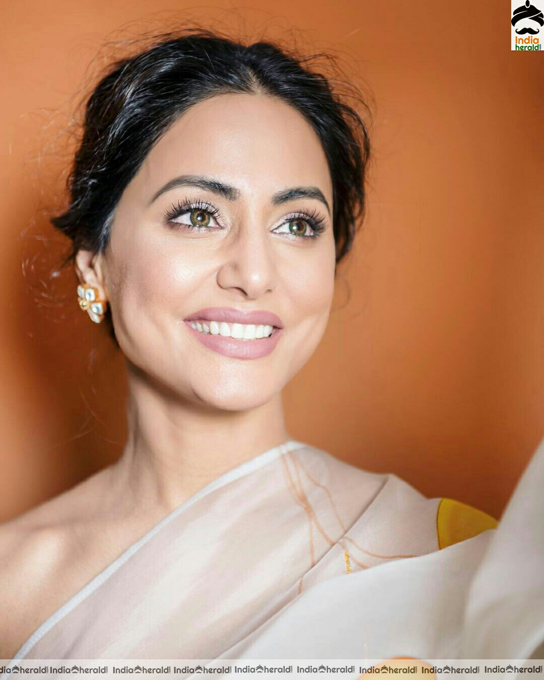 Hina khan Hot Tubeless Blouse and White Transparent Saree Stills