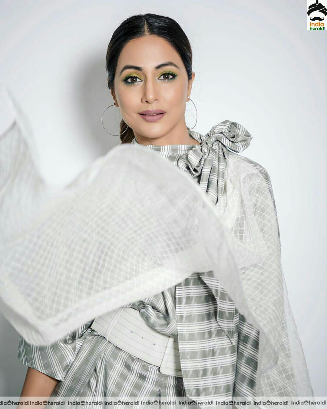 Hina khan Stylish Ash And White Dress Stills Set 1