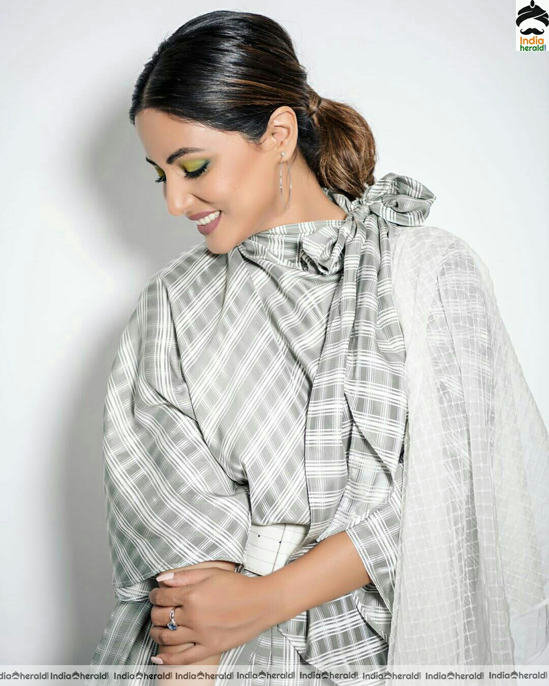 Hina khan Stylish Ash And White Dress Stills Set 1
