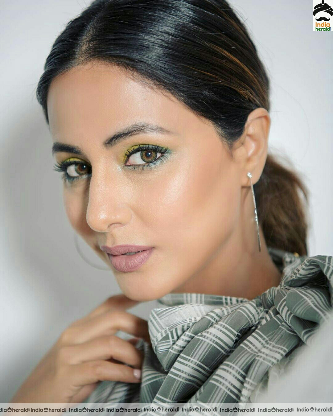 Hina khan Stylish Ash And White Dress Stills Set 2