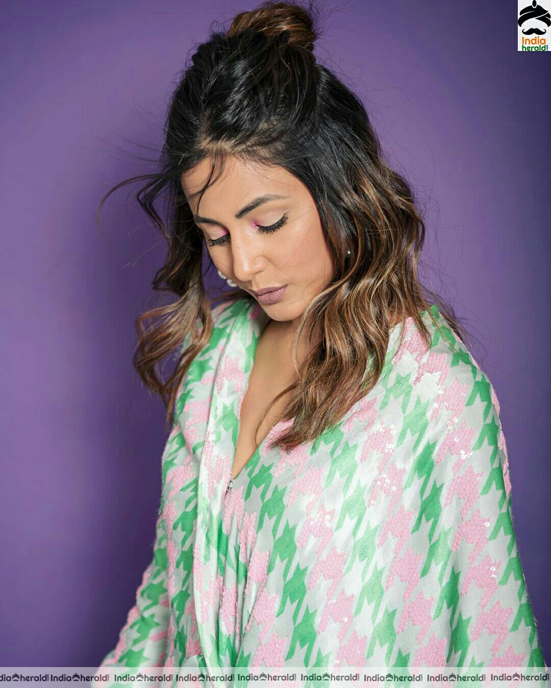 Hina khan Stylish Green Photoshoot