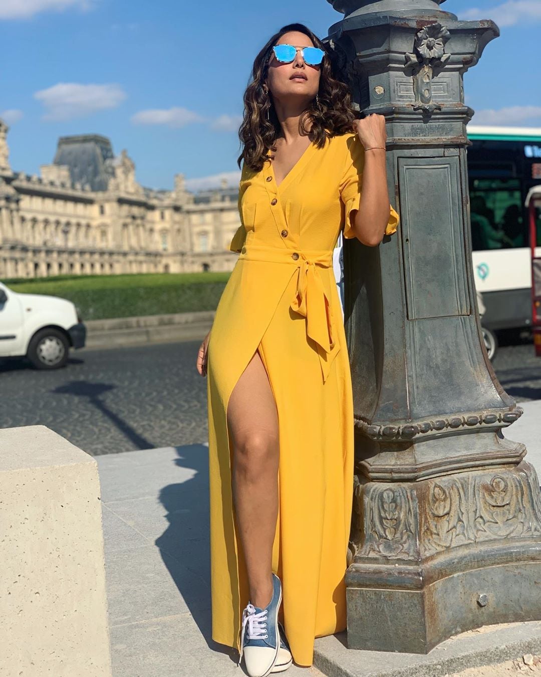 Hina Khan Thigh Showing Hot Photo Stills
