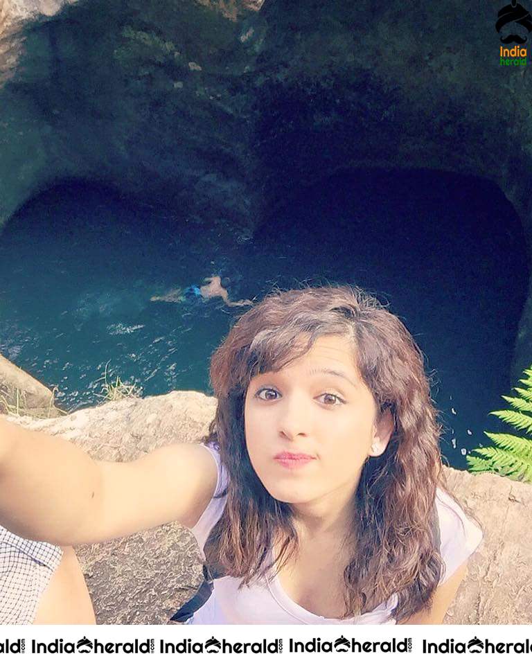 Hot and Cute Singer Shirley Setia Photos Compilation Set 4