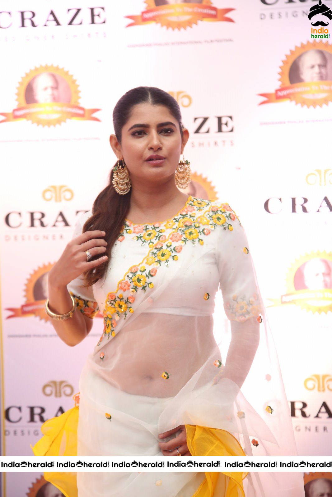 Hot Ashima Narwal Oozing Sex Appeal In White Transparent Saree Set 2