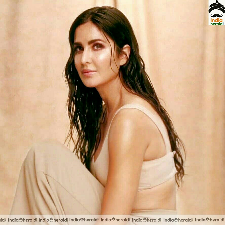 Hot Chicks of Indian Film industry coming together for an Ad shooting