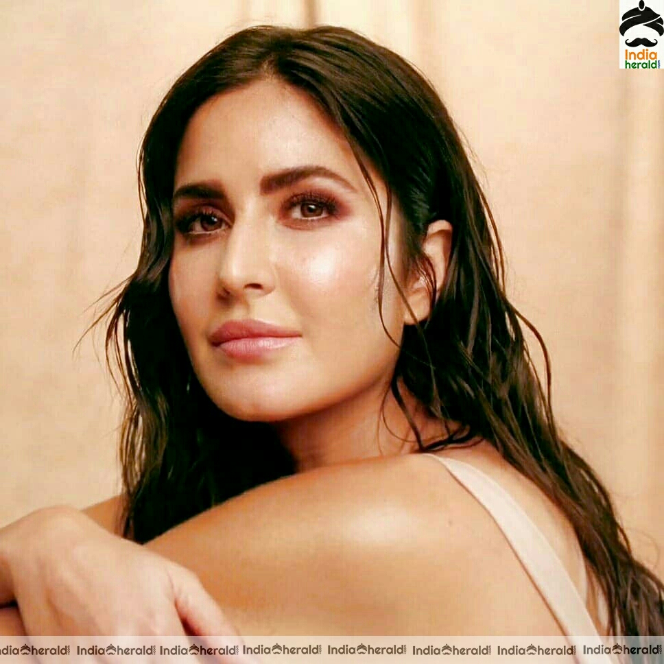 Hot Chicks of Indian Film industry coming together for an Ad shooting