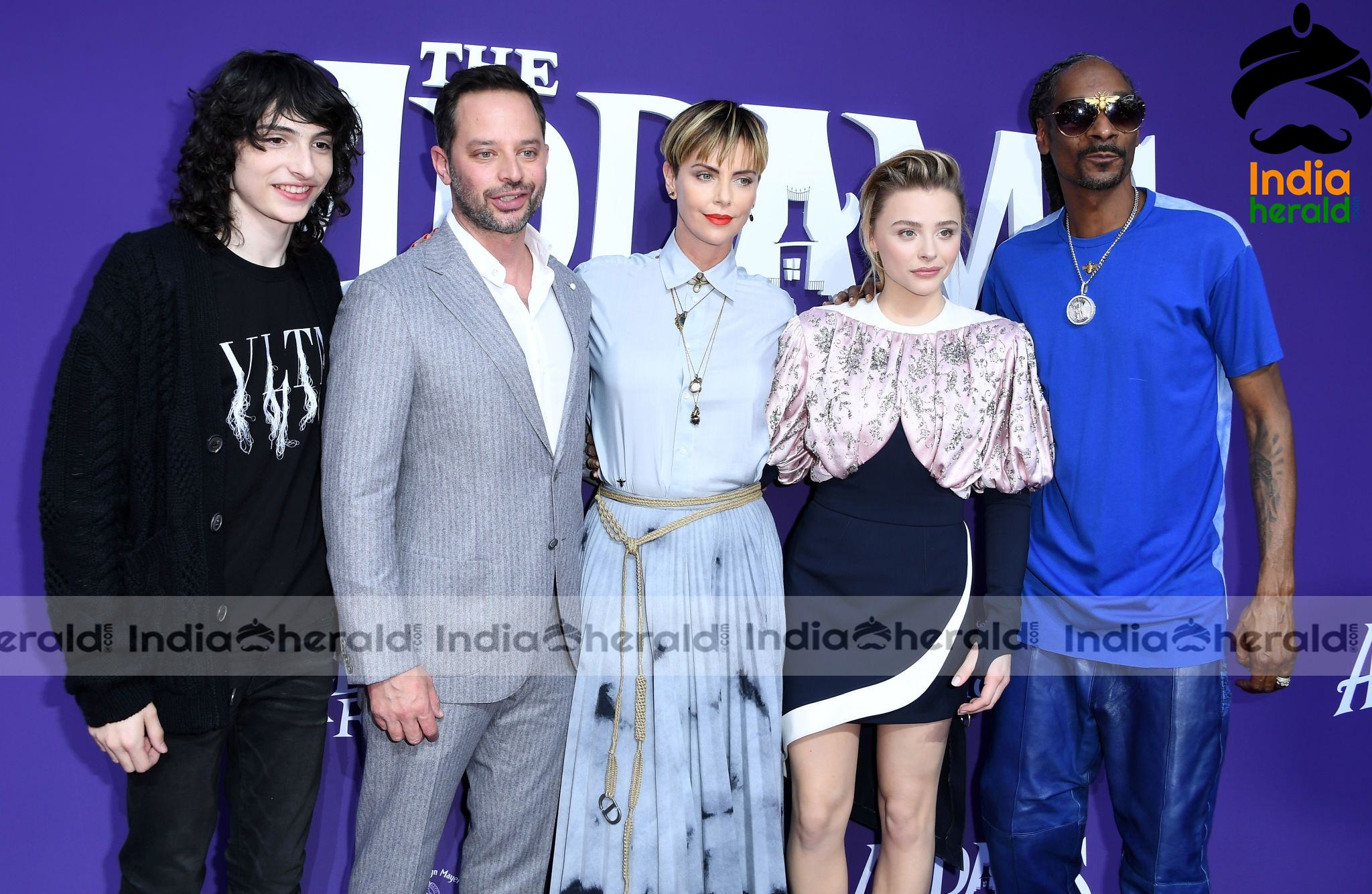 Hot Chloe Grace Moretz with the crew at the the Premiere of The Addams Family in Century City Set 2