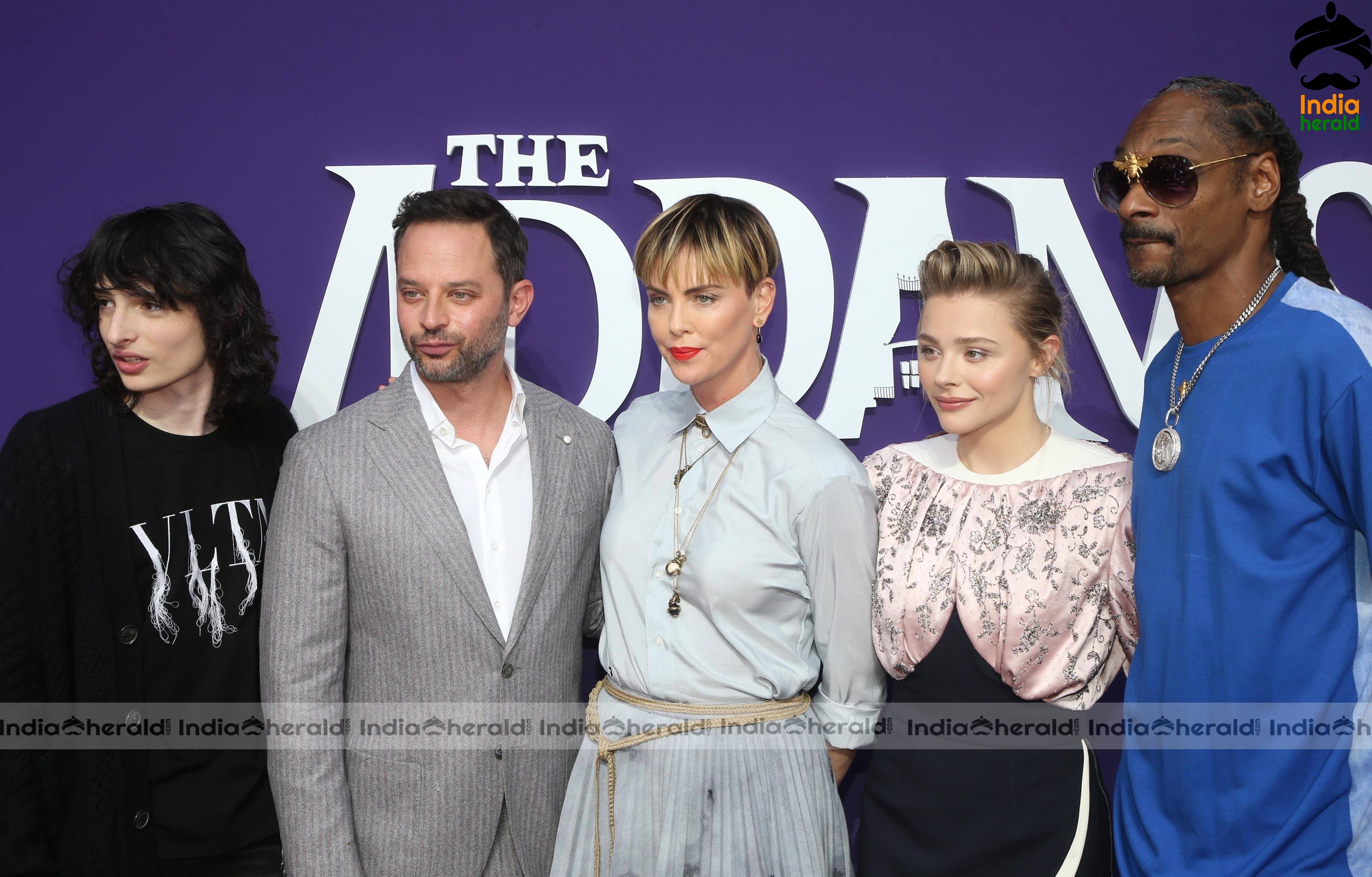 Hot Chloe Grace Moretz with the crew at the the Premiere of The Addams Family in Century City Set 5