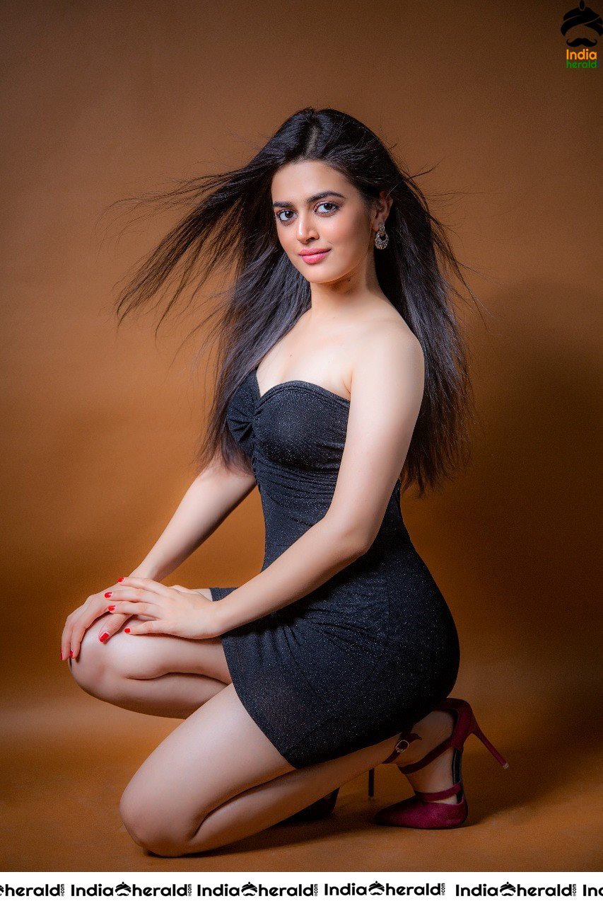 Hot Clicks of Ashya aka Lovely Singh Set 2