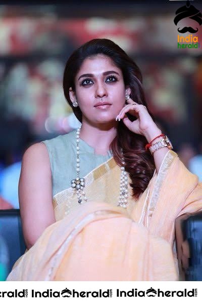 Hot Collection of Nayantara Photos in Saree and Varied Blouse Set 1