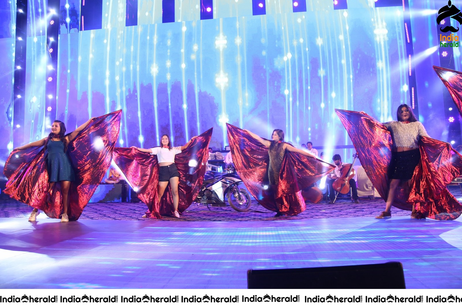 Hot Dance performed at Ala Vaikunthapurramuloo Musical concert Set 2