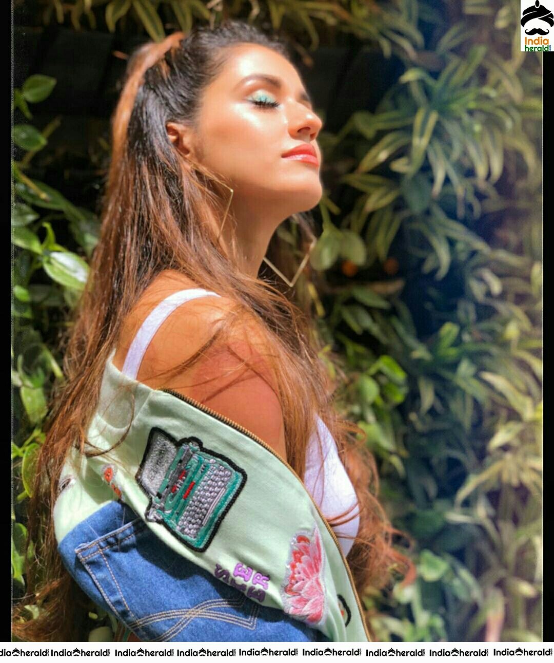 Hot Disha Patani Looking Funky And Sexy In Her Weird Dress Hd Stills