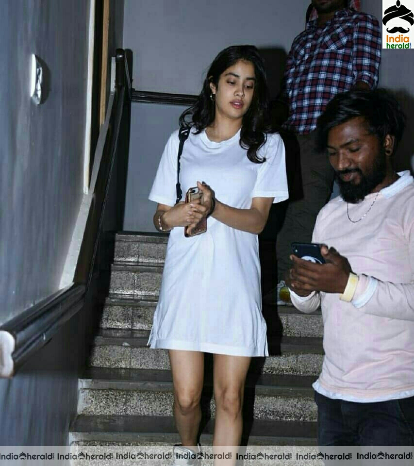 Hot Janhvi Kapoor Spotted Outside At Juhu