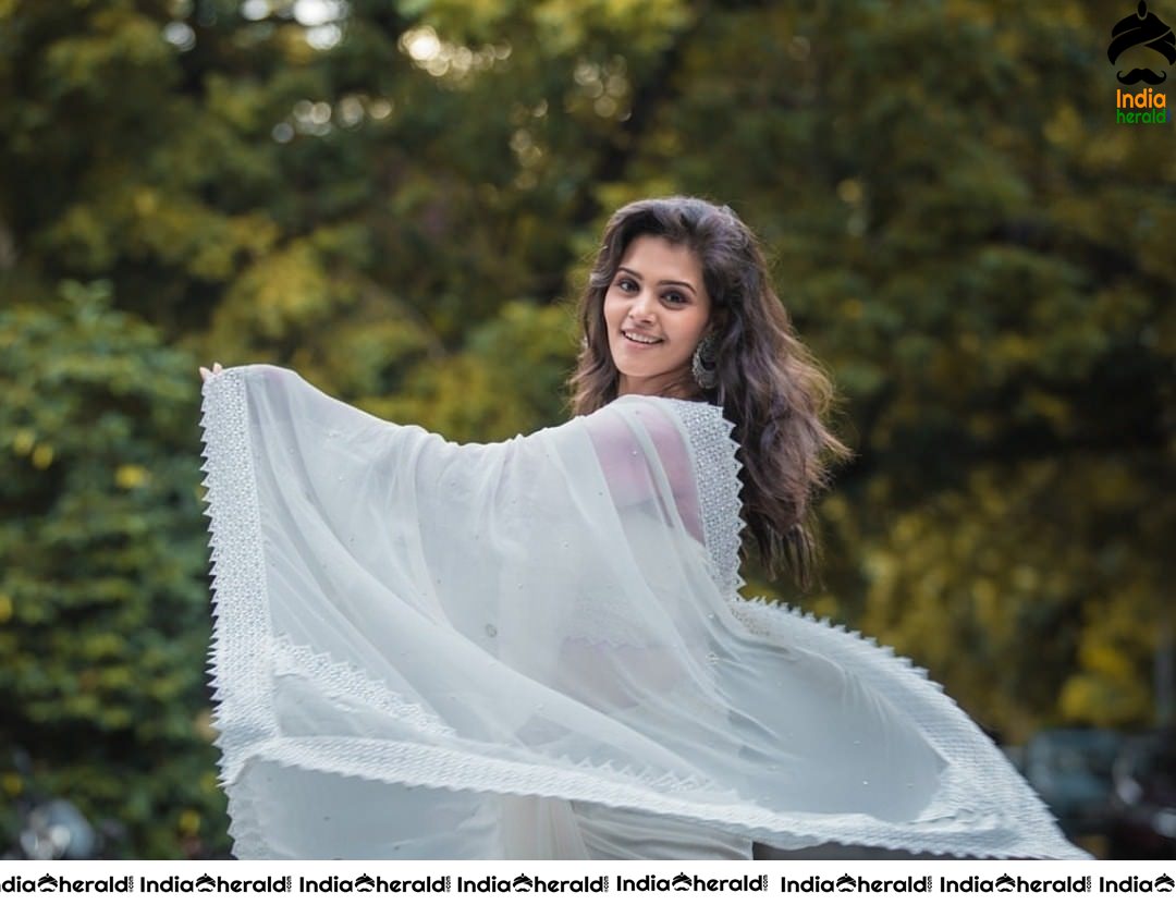 Hot Latest Photoshoot of Swathishta Krishnan