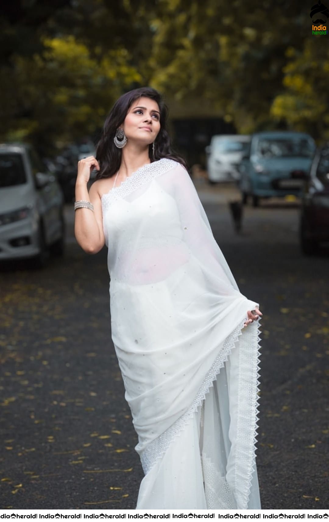 Hot Latest Photoshoot of Swathishta Krishnan