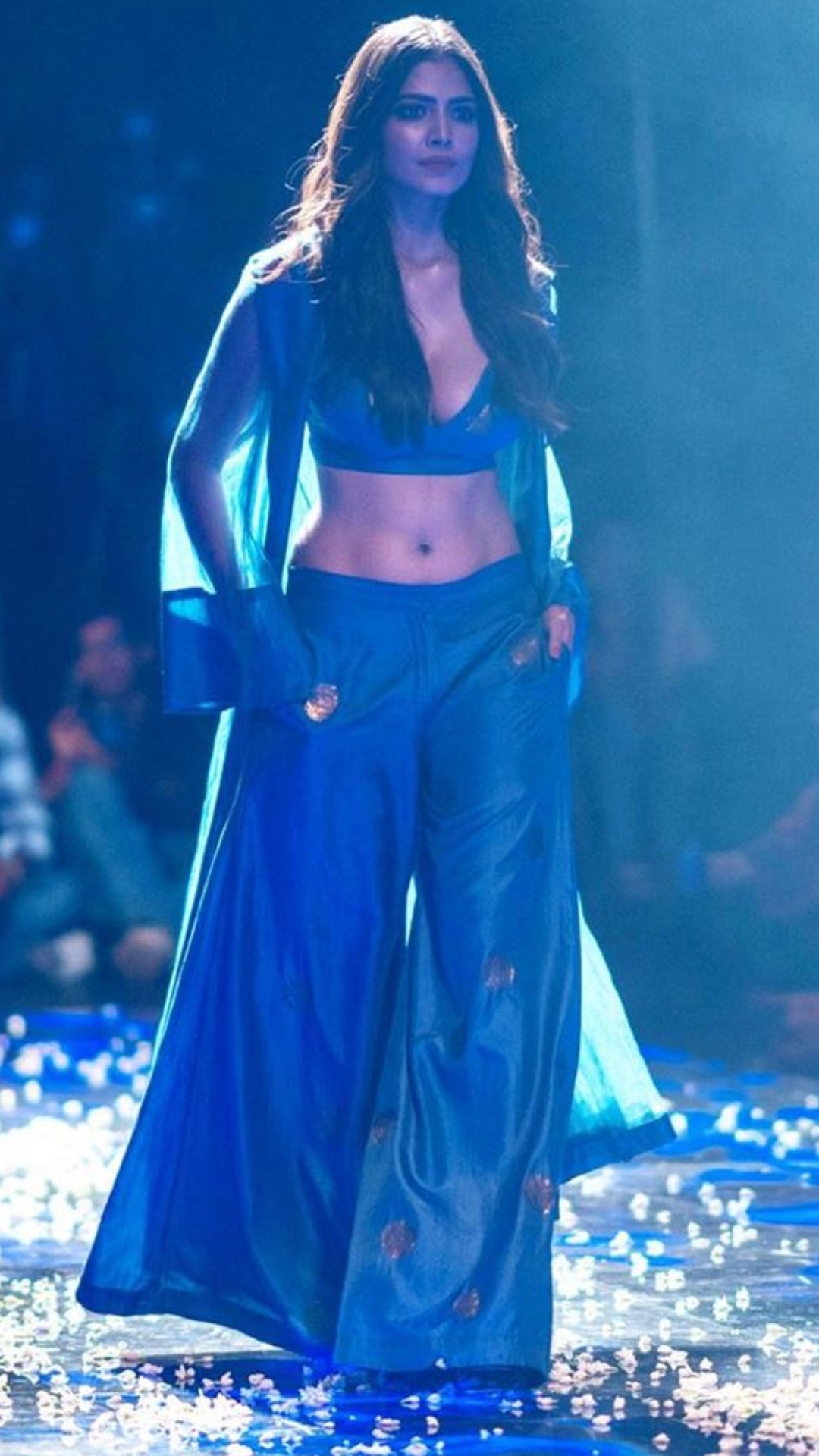 Hot Malavika Mohanan Setting The Ramp On Fire At Lakme Fashion Week Set 3