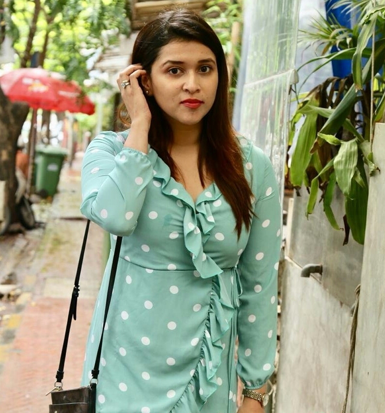 Hot Mannara Chopra In Green Polka Dot Dress At Juhu