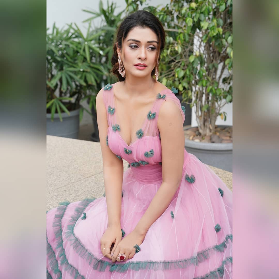 Hot Payal Rajput Dazzling In Pink