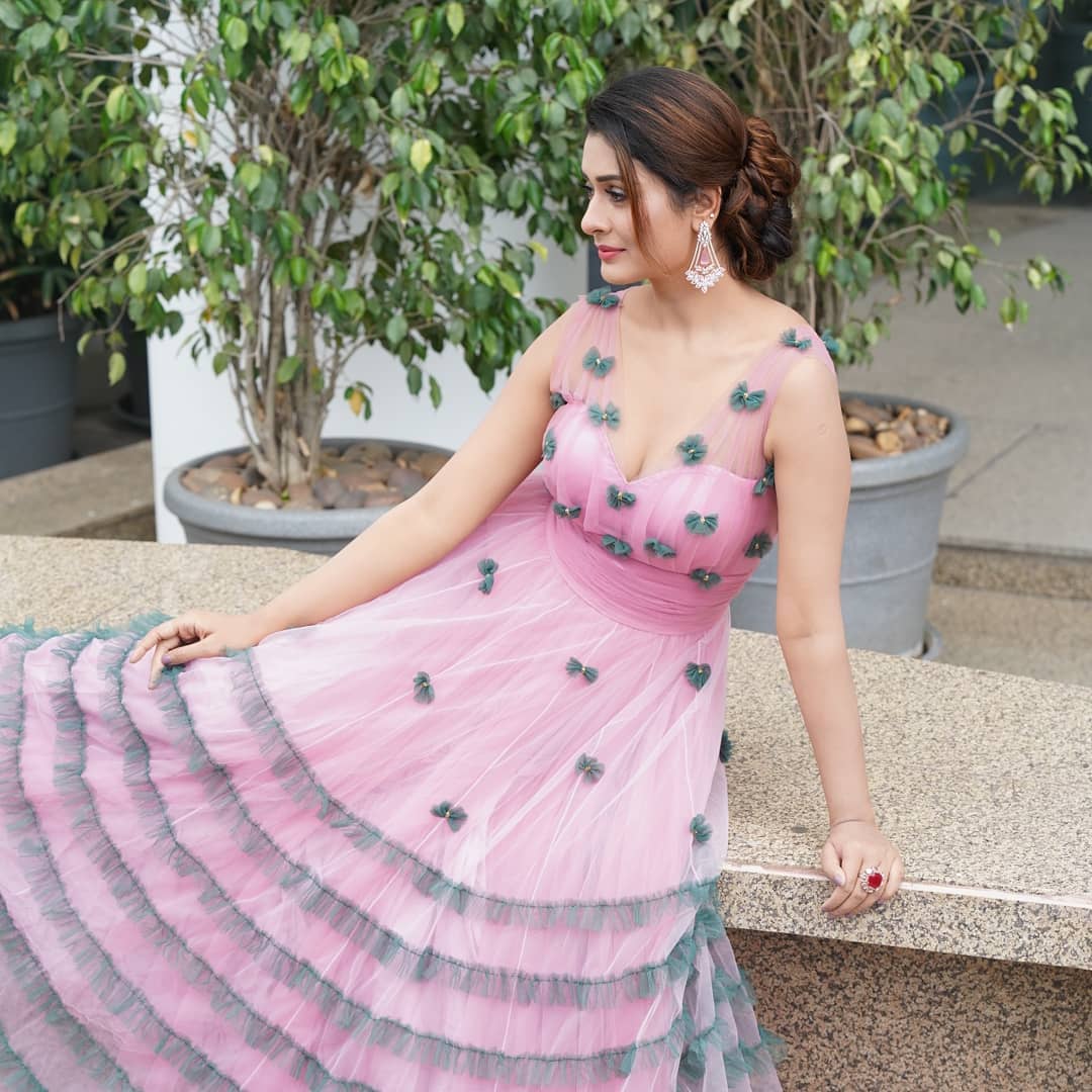 Hot Payal Rajput Dazzling In Pink