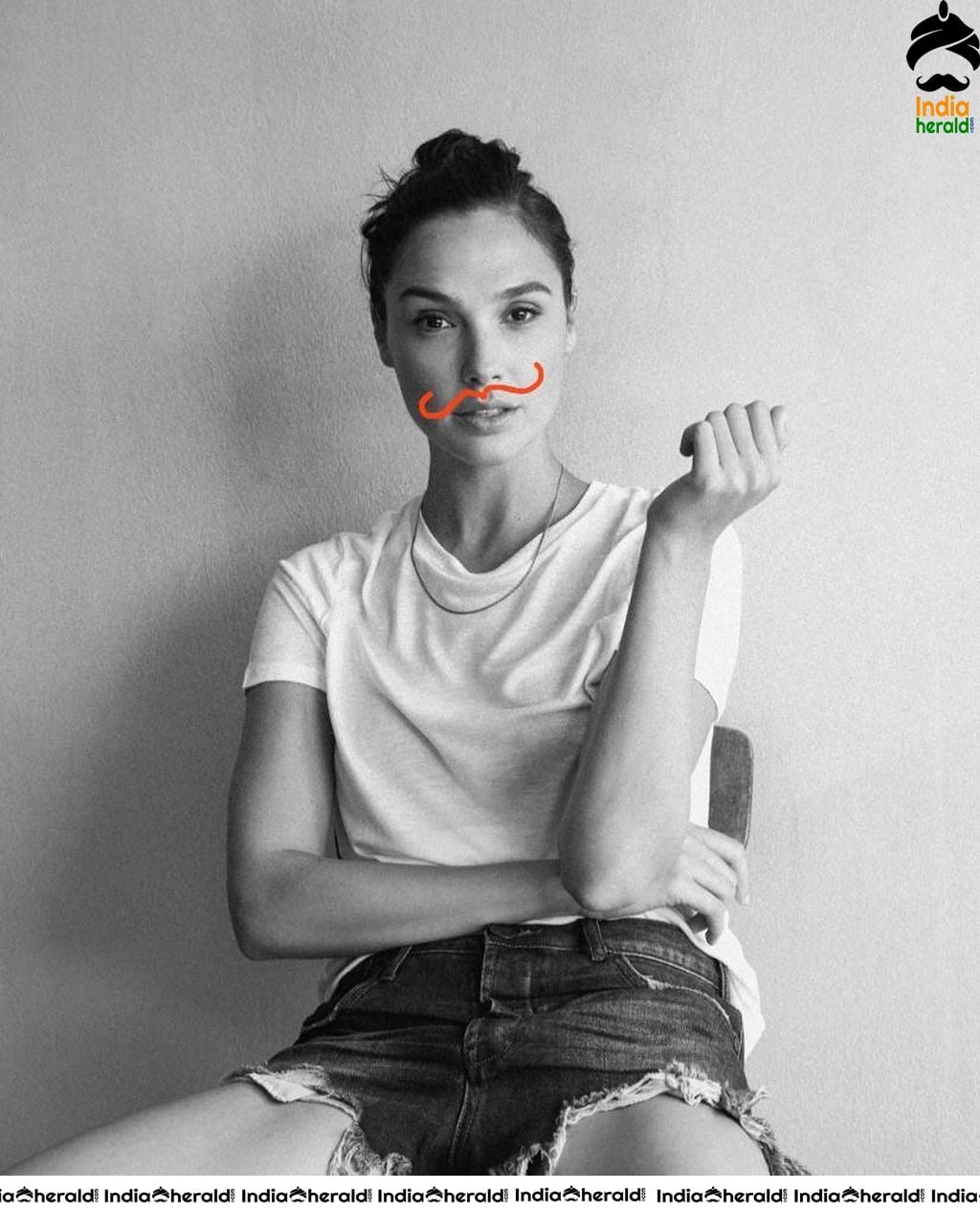 Hot Photos of Wonder Woman Actress Gal Gadot Set 1