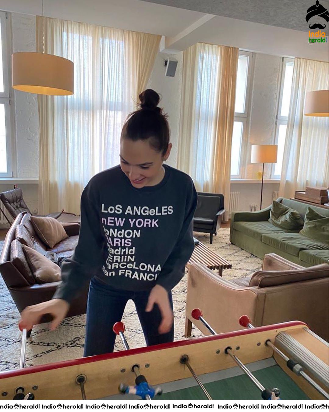 Hot Photos of Wonder Woman Actress Gal Gadot Set 2