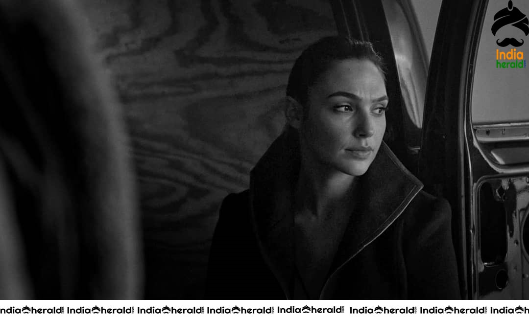 Hot Photos of Wonder Woman Actress Gal Gadot Set 3