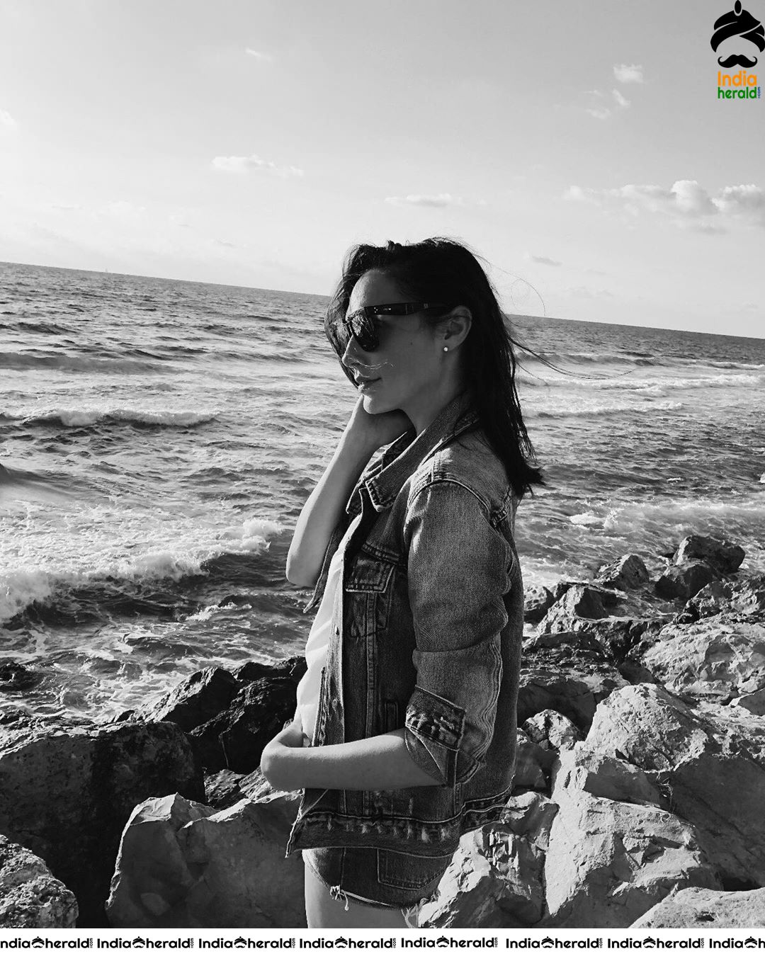 Hot Photos of Wonder Woman Actress Gal Gadot Set 3