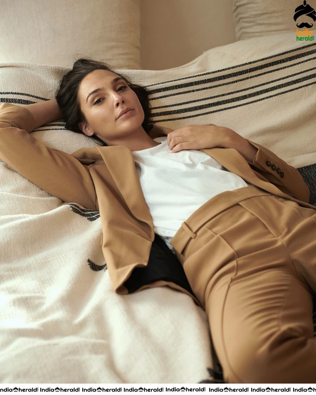 Hot Photos of Wonder Woman Actress Gal Gadot Set 4