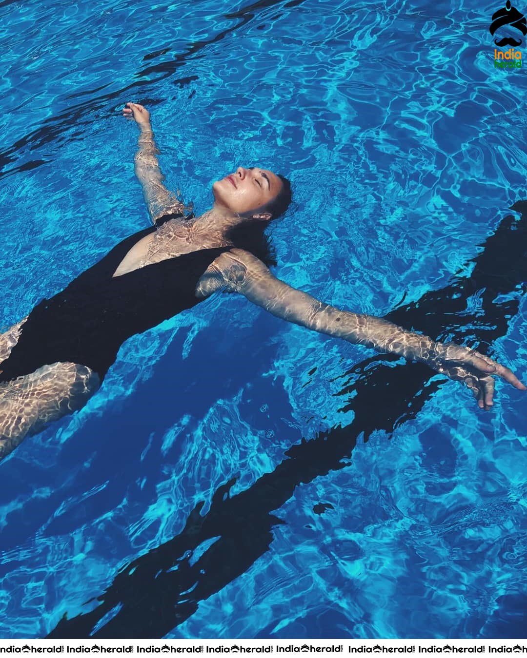 Hot Photos of Wonder Woman Actress Gal Gadot Set 5