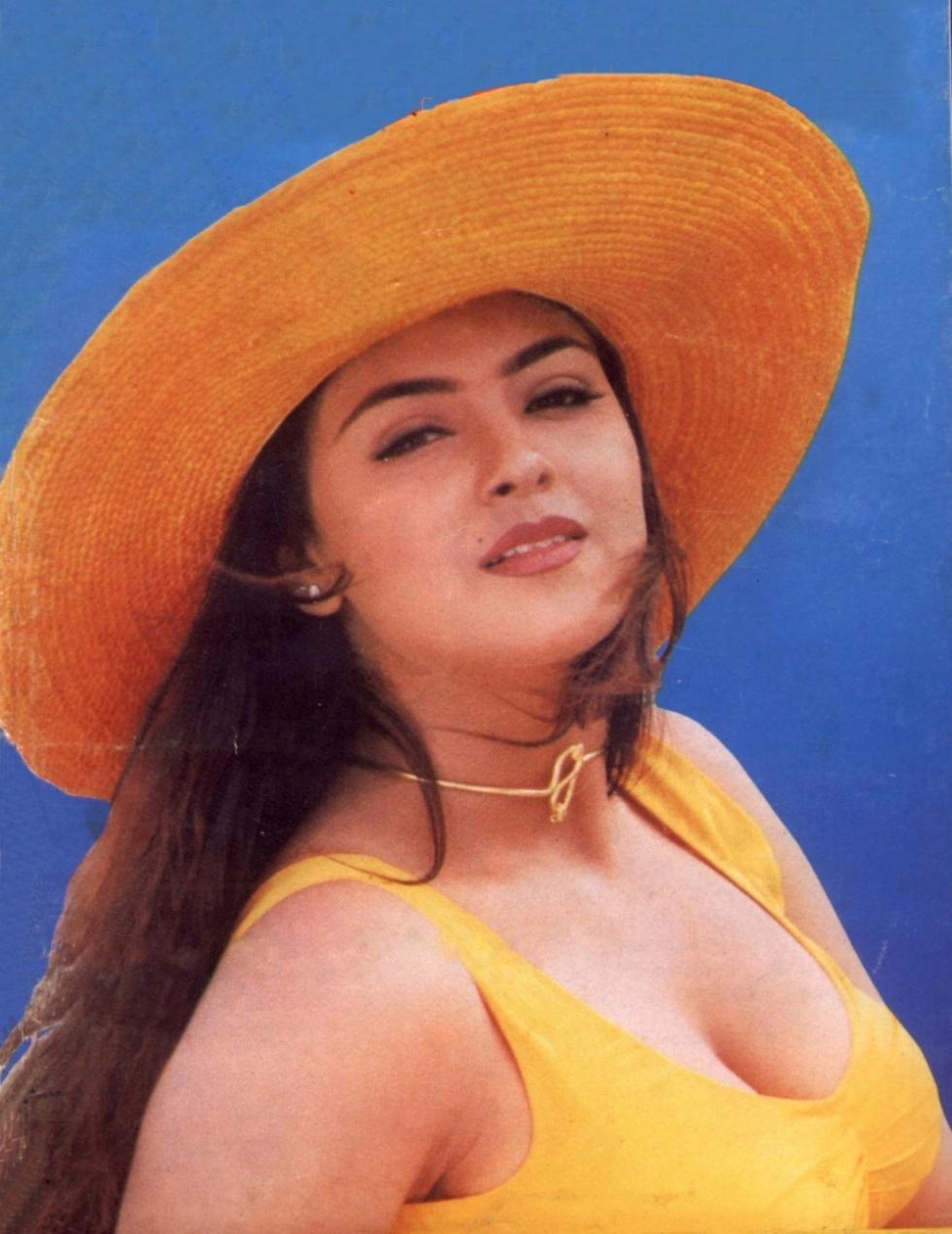 Hot Rare And Unseen Old Clicks Of 1990s Actresses Set 2