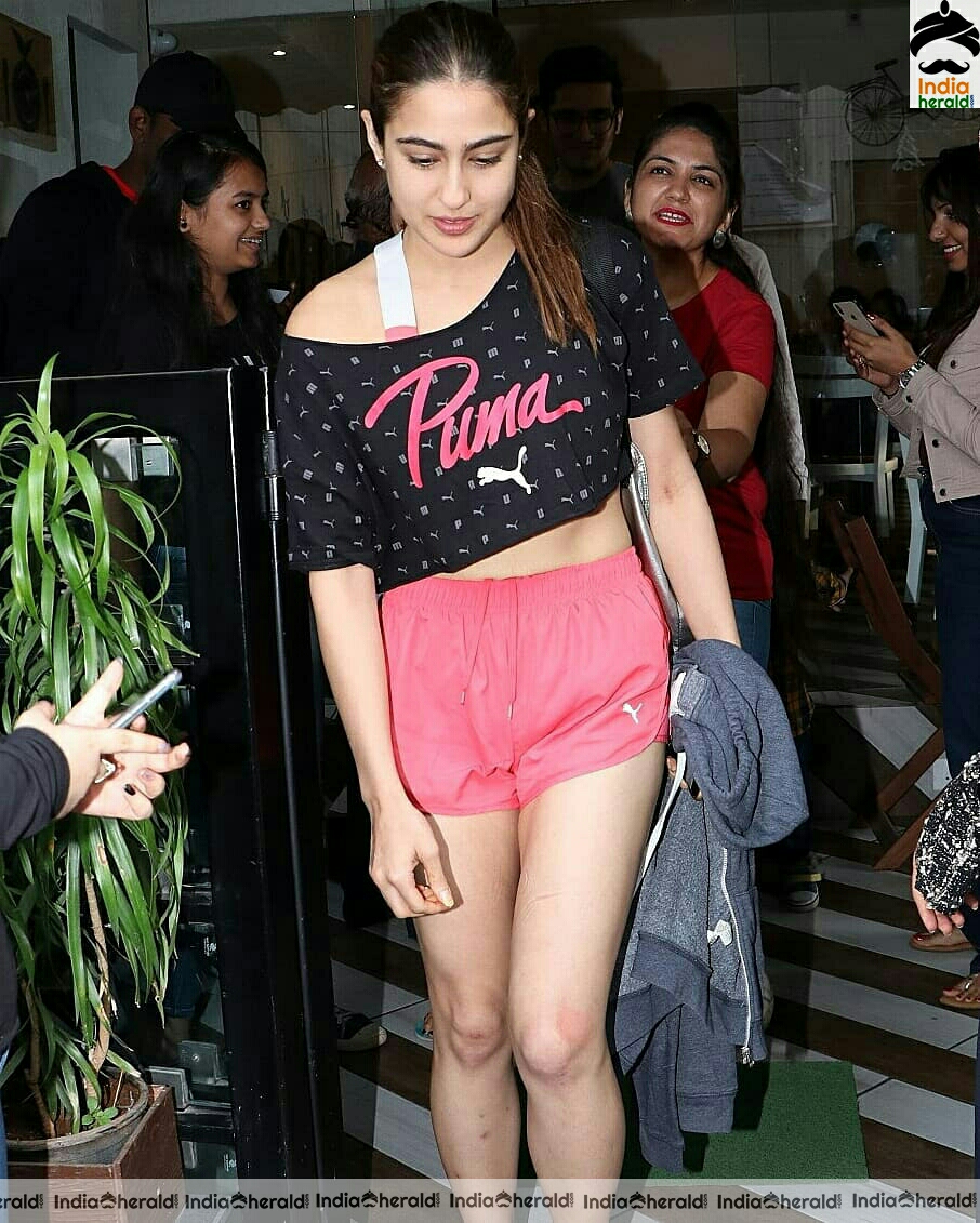 Hot Sara Ali Khan Spotted Outside Bandra in gym dress