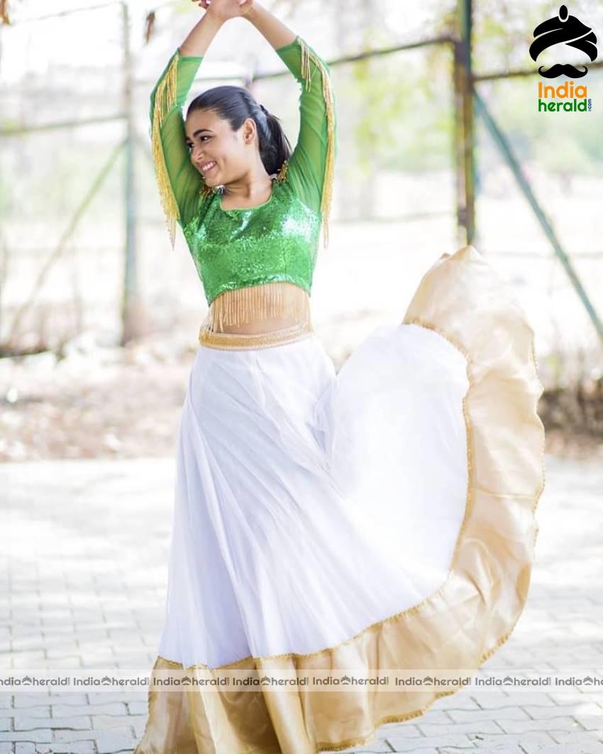 Hot Shalini Pandey Photos compilation Set 3