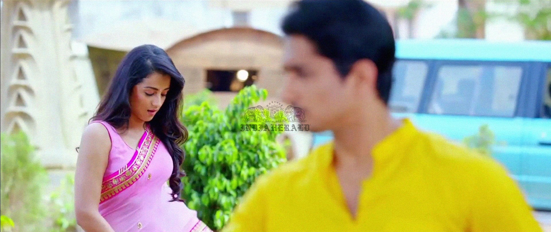 Hottest Photos of Trisha getting Wet and stripping her Saree Set 1