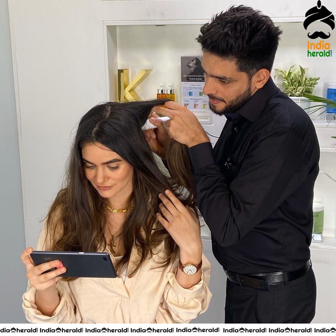 Hot Unseen Photos of Gabriella Demetriades Set 3