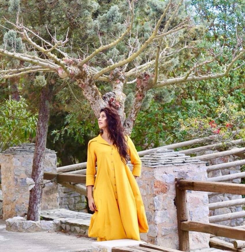 Hot Unseen Photos Of Karuna Gogra