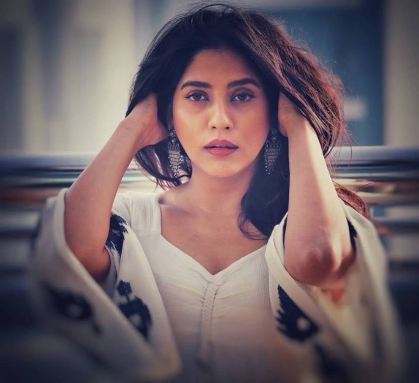 Hot Unseen Photos Of Karuna Gogra