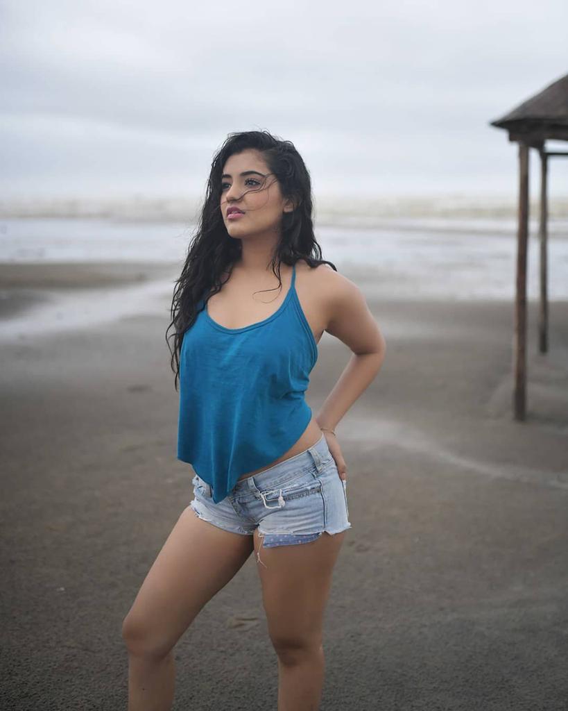 Hot Young Beauty Malavika Sharma Latest Pictures