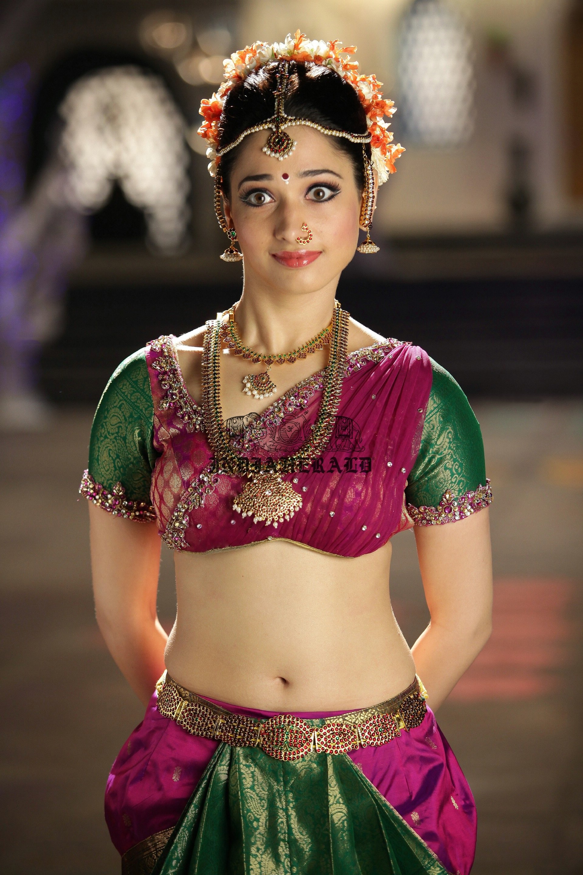 Hottest High Clarity Photos of Tamanna in Saree exposing her navel and midriff Set 1