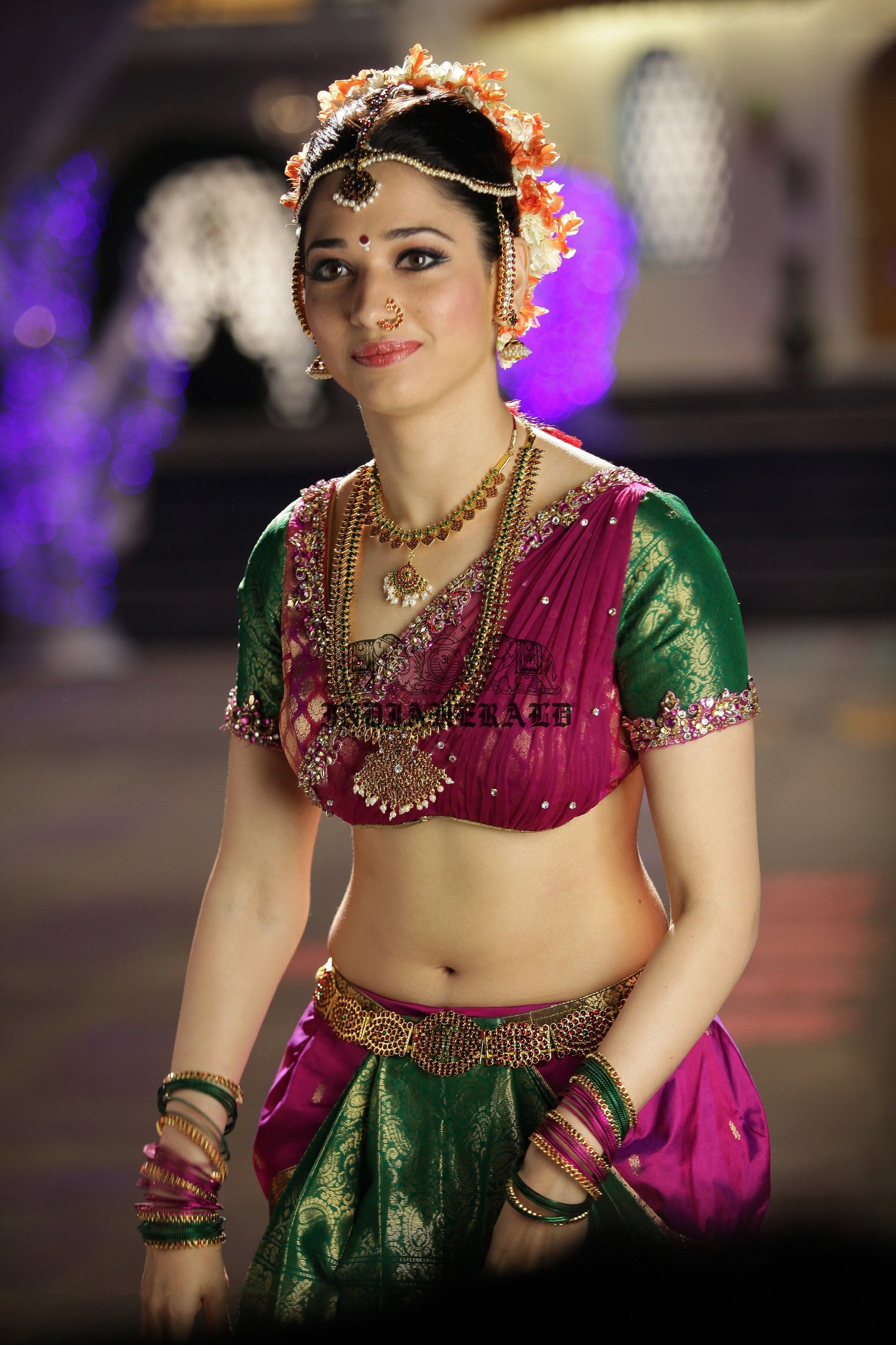 Hottest High Clarity Photos of Tamanna in Saree exposing her navel and midriff Set 2