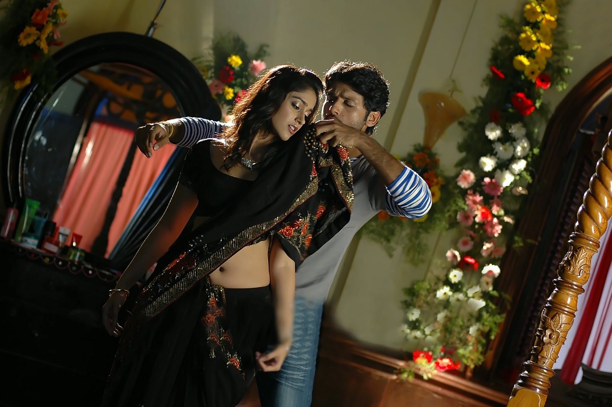 Hottest Photos Of Ileana Stripping Her Saree Set 2