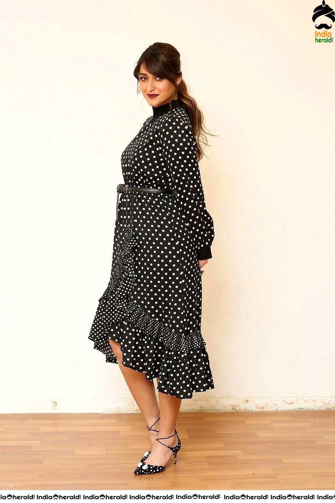 Ileana D Cruz Latest Sizzling Photos Set 1