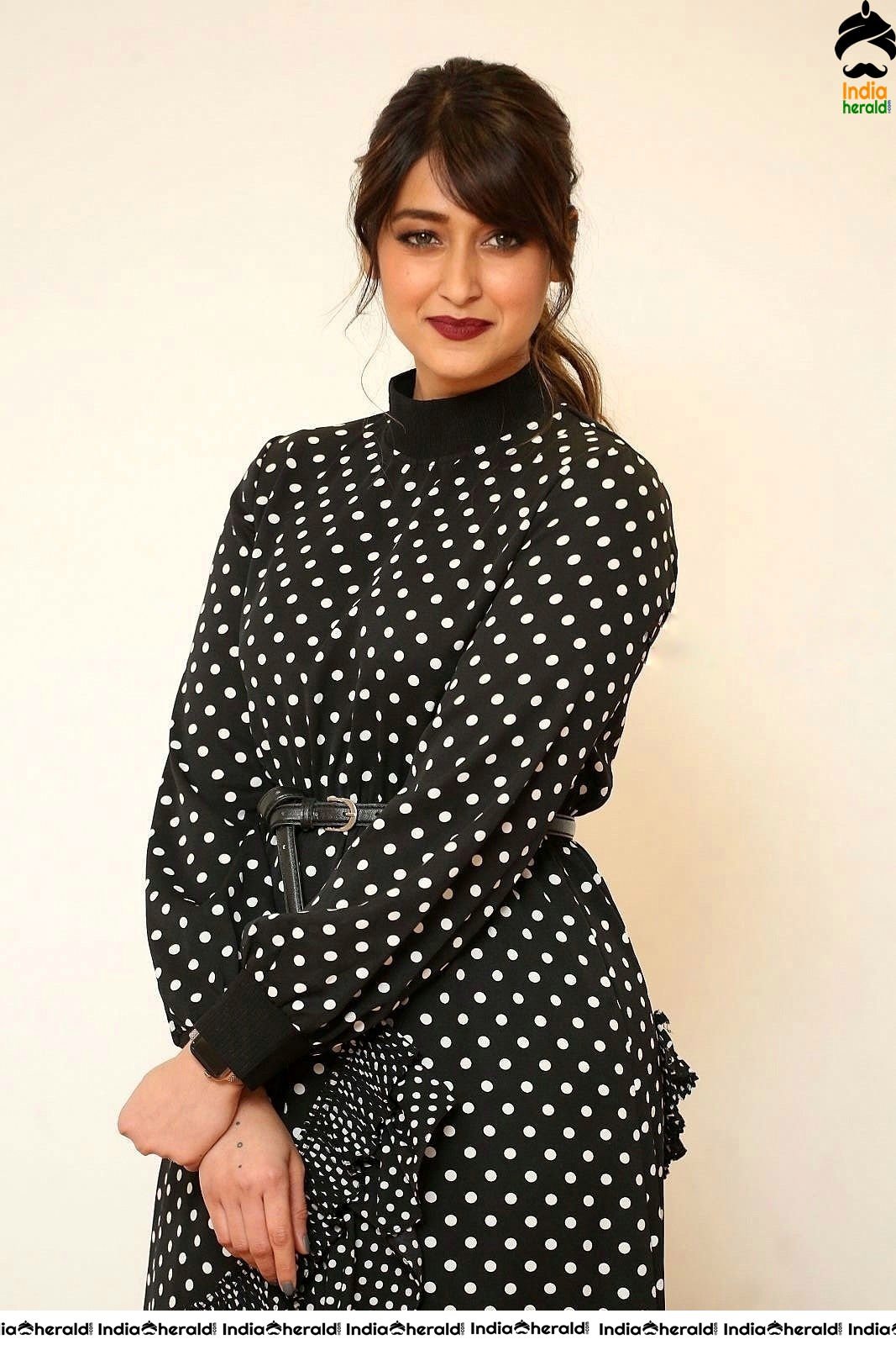 Ileana D Cruz Latest Sizzling Photos Set 2