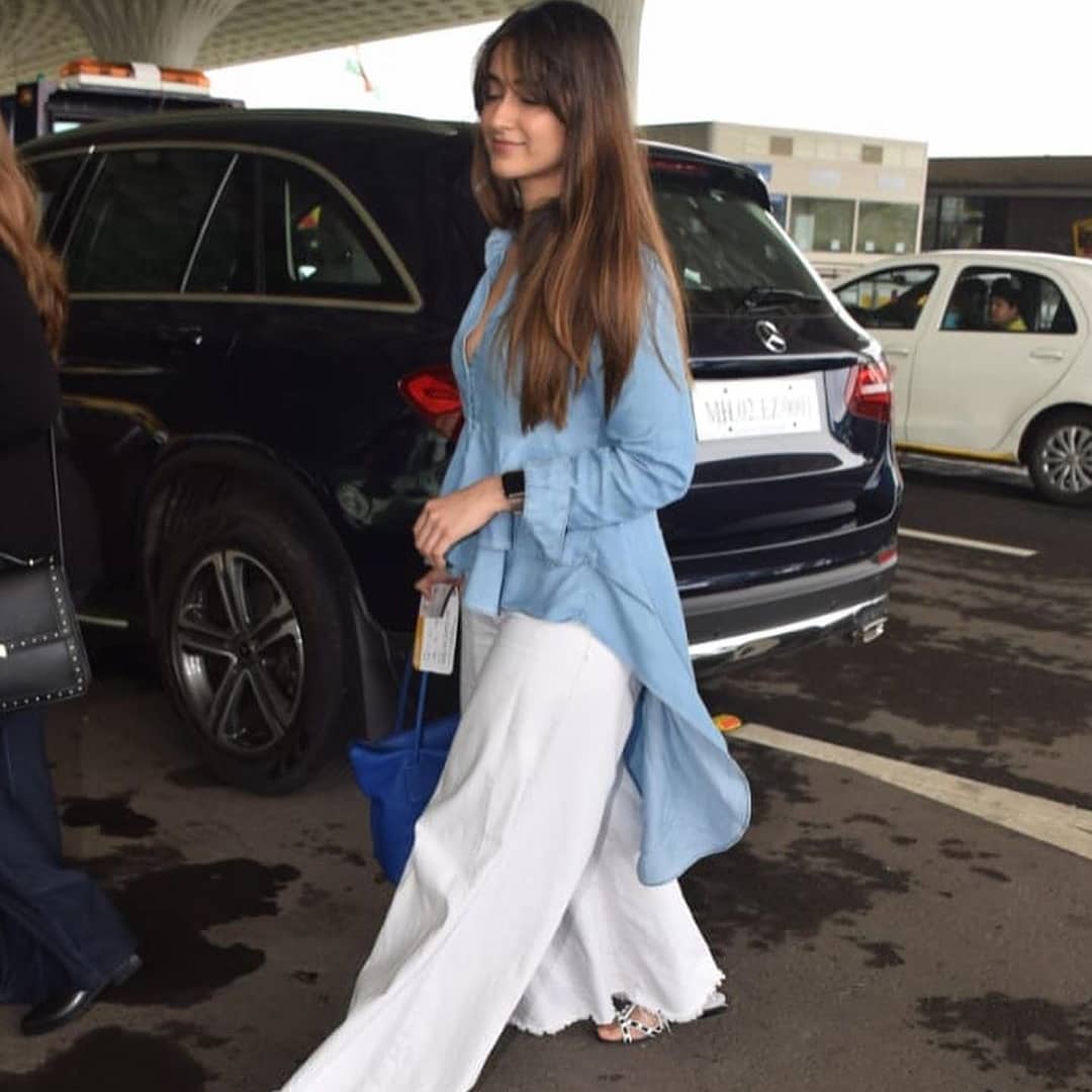 Ileana Spotted At A Parking Space In Juhu