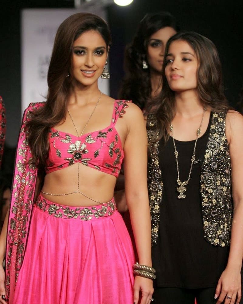 Ileana Walks The Ramp In A Waist Revealing Dress