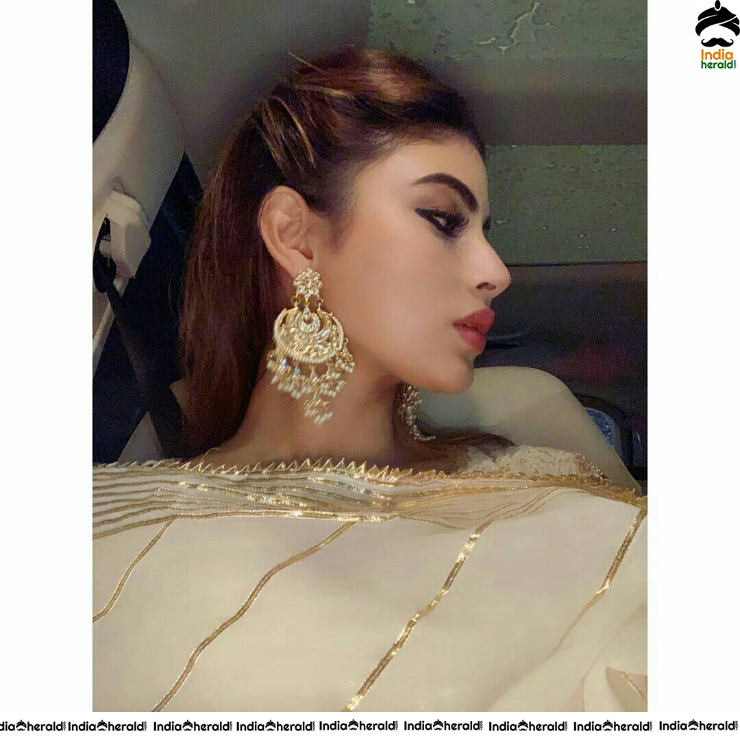 Mouni Roy Looks Cute In Traditional Dress