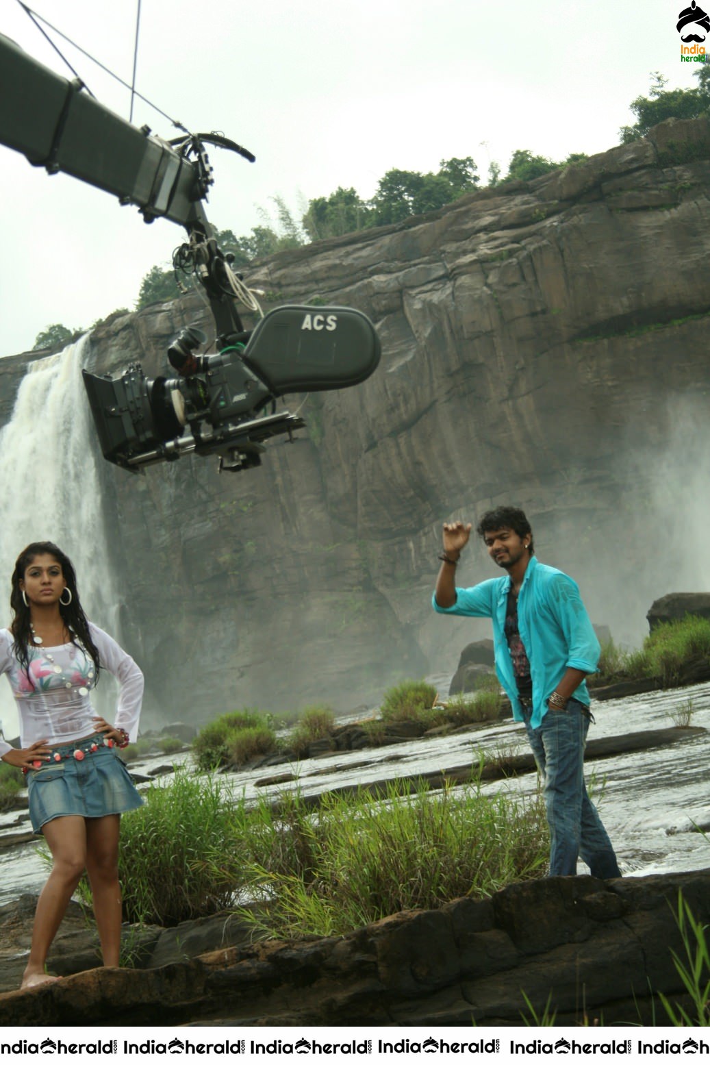 India Herald Exclusive Rare Photos and Posters of Vijay and Nayantara starrer Villu Set 4