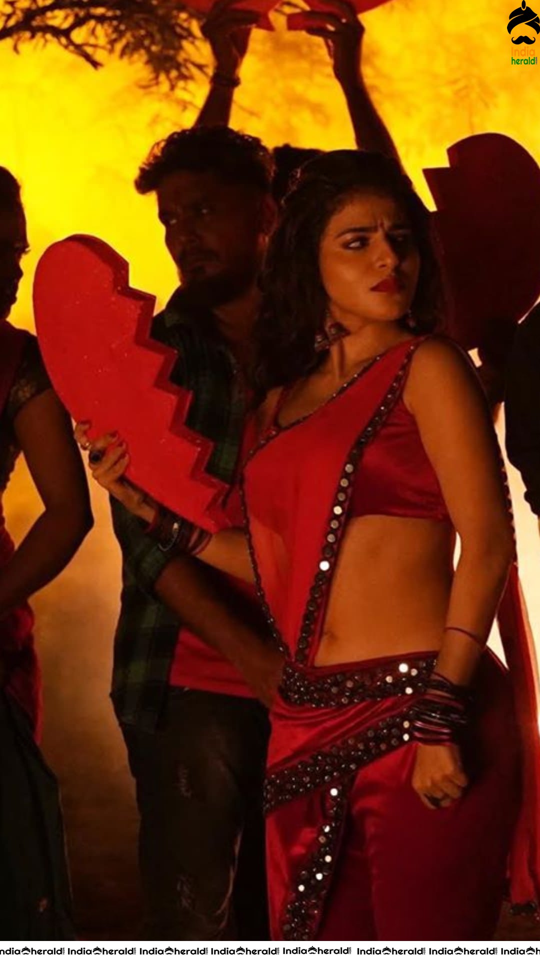 Iswarya Menon Hot Photos Collection Set 2