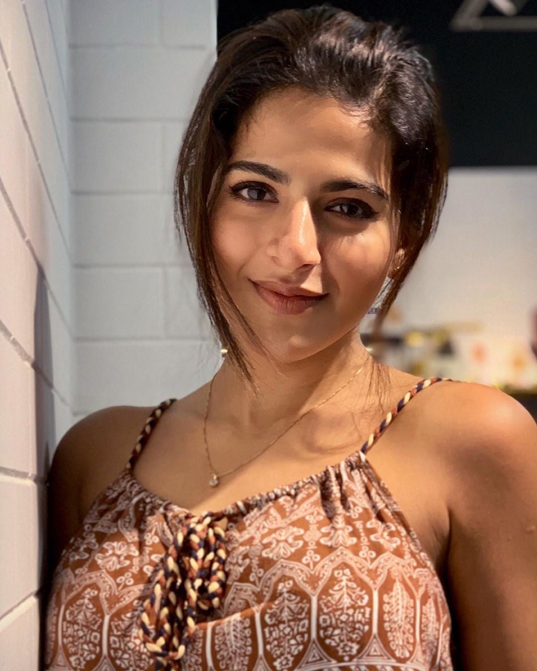 Iswarya Menon Sizzling Photoshoot Sills
