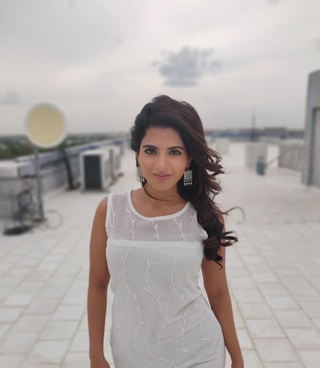 Iswarya Menon Sizzling Photoshoot Sills